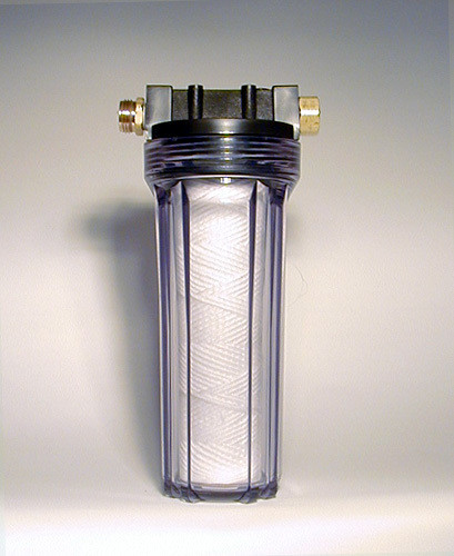 WATER PURIFYING FITS ON YOUR GARDEN HOSE 
Basic Clear Garden Hose Filter, without cartridge. Includes mounting bracket and filter wrench (not shown) and comes with hose adapters installed. This housin