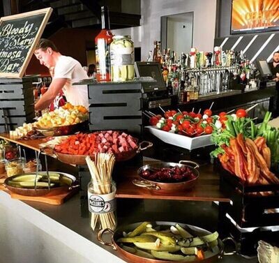 Buffet &amp; Serving