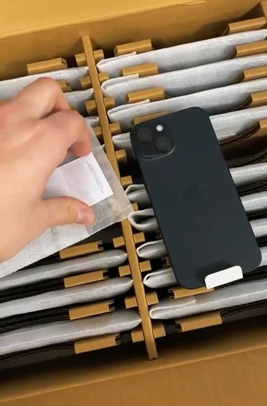 IPHONE 15 128GB ASIS+ ( BATTERIA ORIGINALE CAPACITÀ 100% E GARANZIA ITALIA 12 MESI )