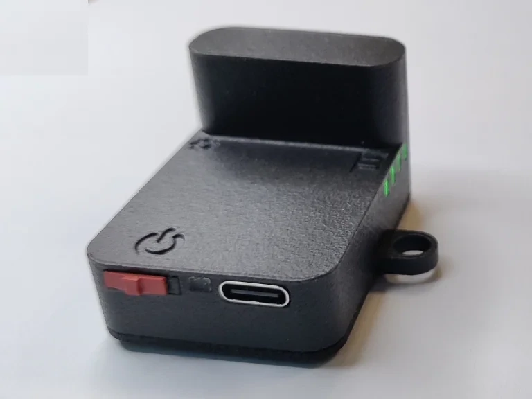 Dispositivo ID REMOTE (DRI) per droni senza marcatura di classe (DB120 Bluemark) - autoalimentato e certificato EASA