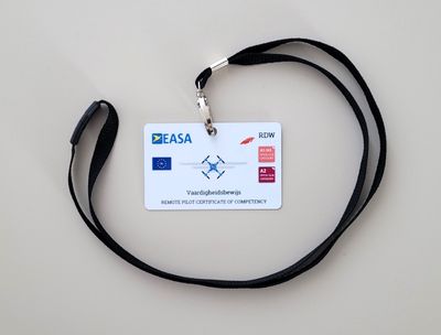 Stampa su BADGE (tessera - card) Patentino Drone A2 (spedizione gratuita + OMAGGIO)