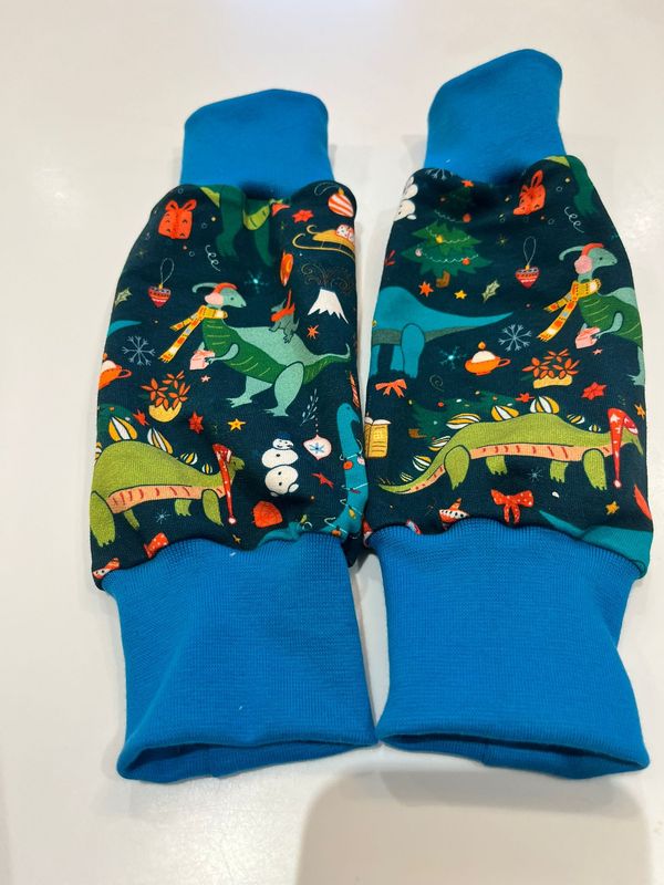 Ready to Go Xmas Dinos Jersey Leg Warmers Ready to Go Xmas Dinos Jersey Leg Warmers
