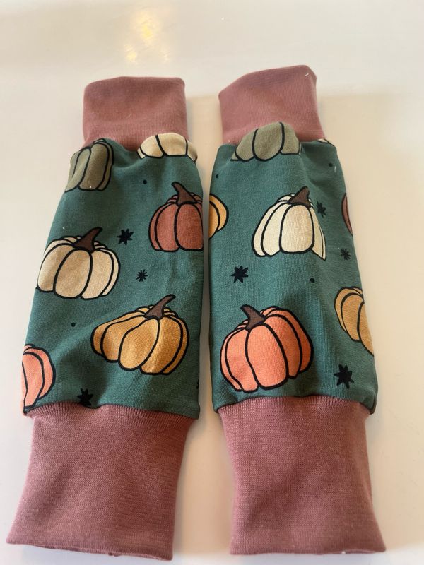 Ready to Go Autumn Pumpkn Leg Warmers