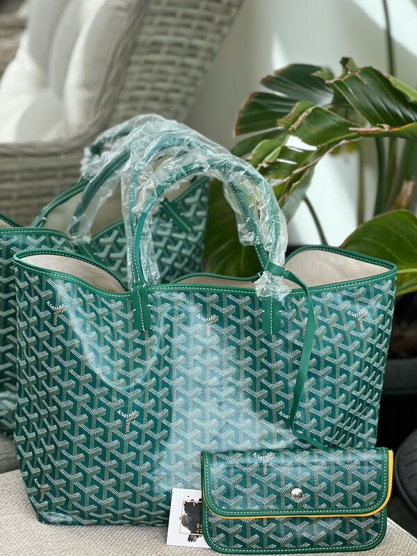 Goyard Saint Louis GREEN PM Shopper