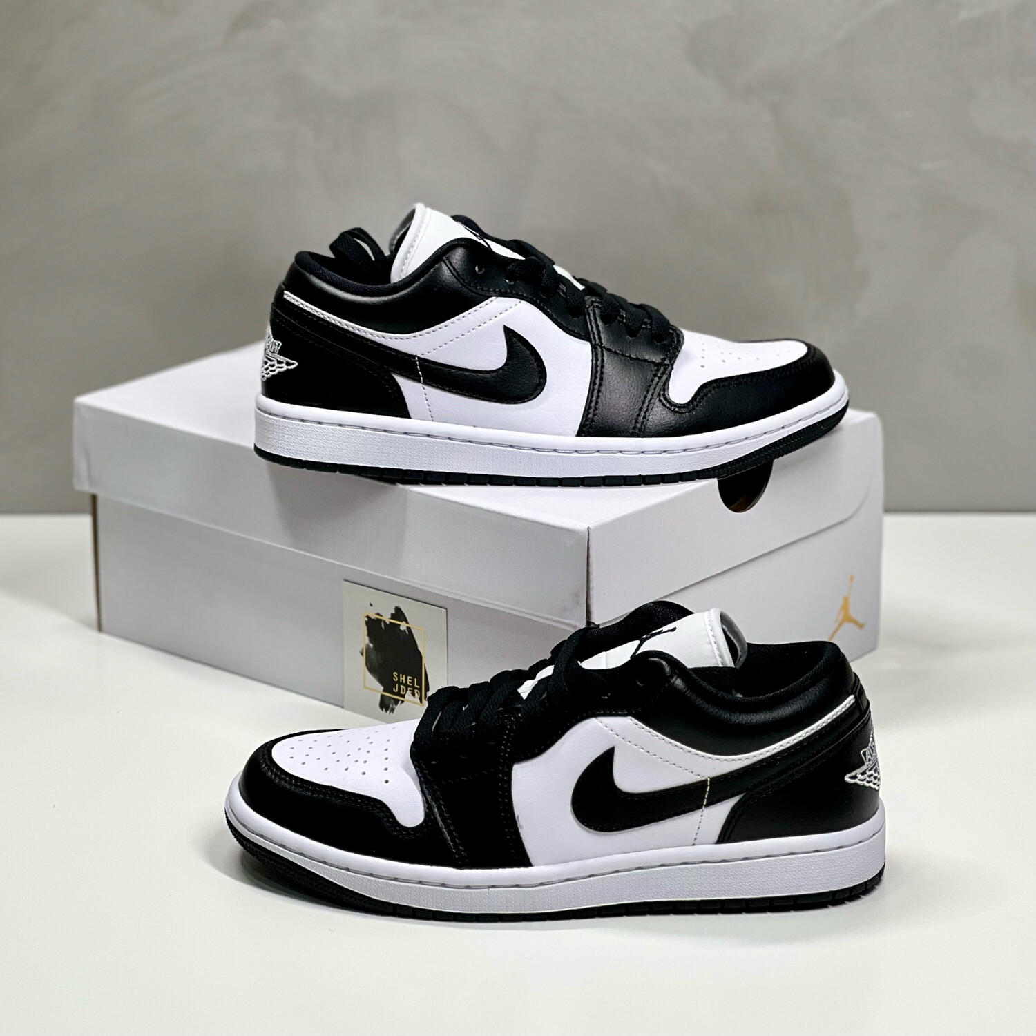 Jordan 1 Low White/Black Sneaker