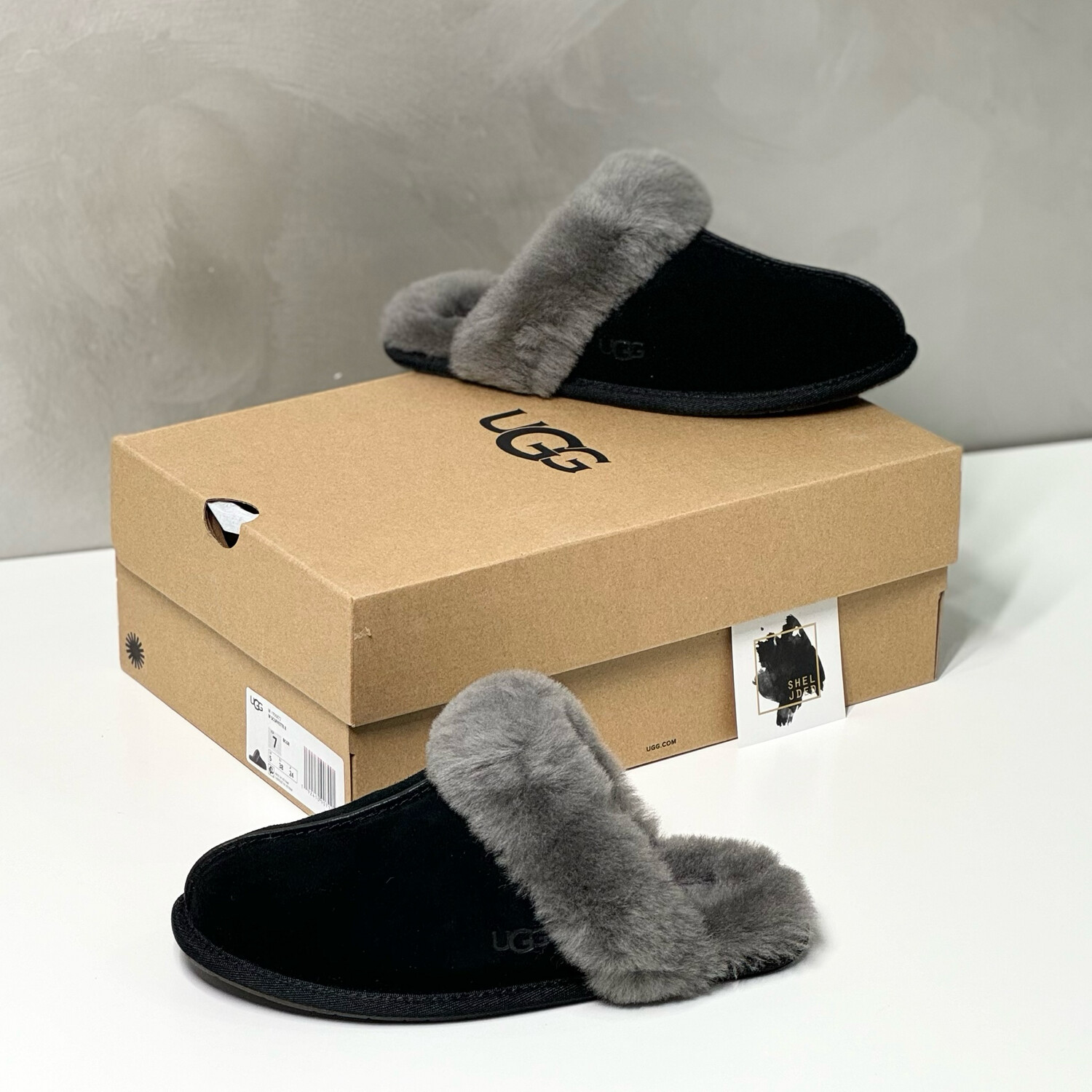 UGG Scuffette Black/Grey Slipper