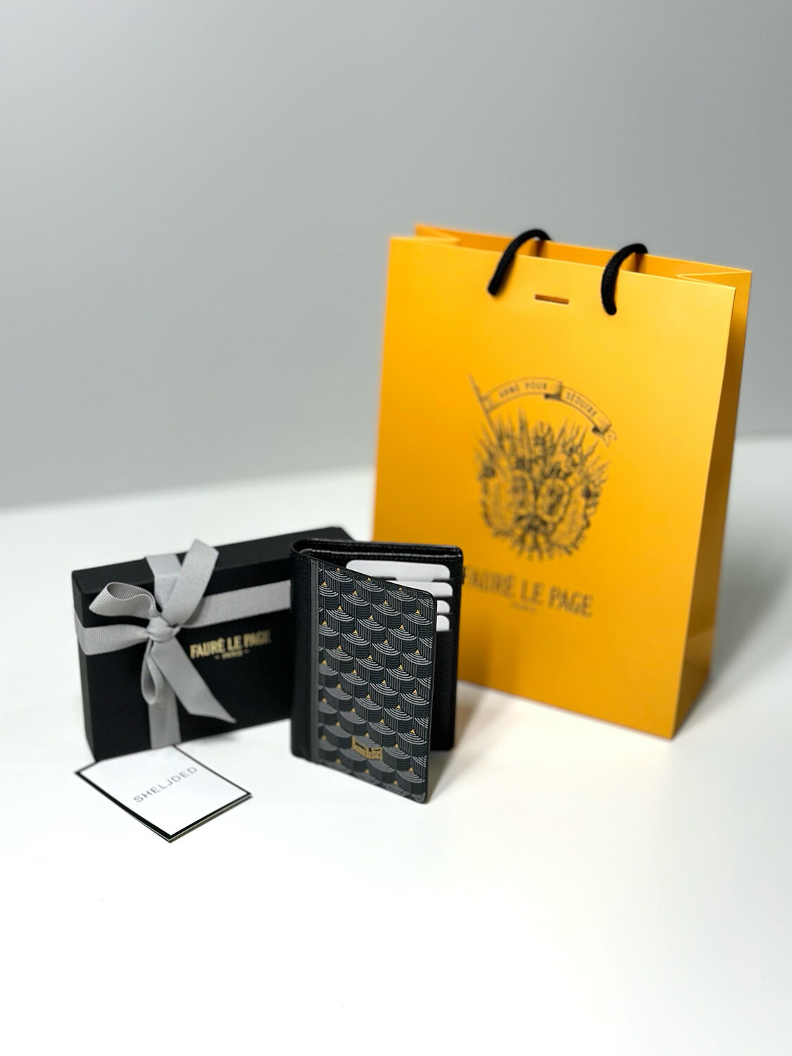 Faure Le Page 8CC Wallet