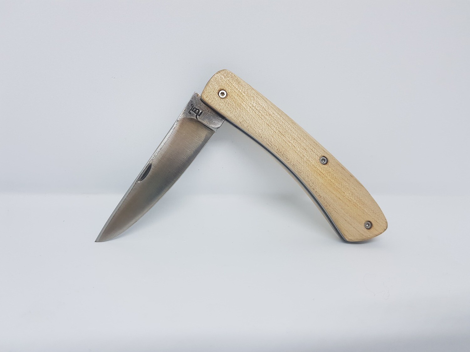 Couteau pliant  manche en Frêne