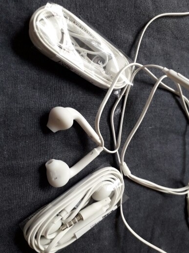 Headphone