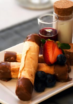 Canoli *Box Of 16