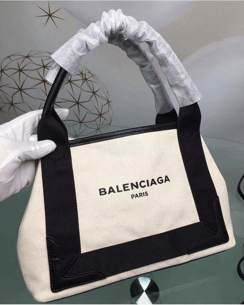LUXURY TOTE BAG