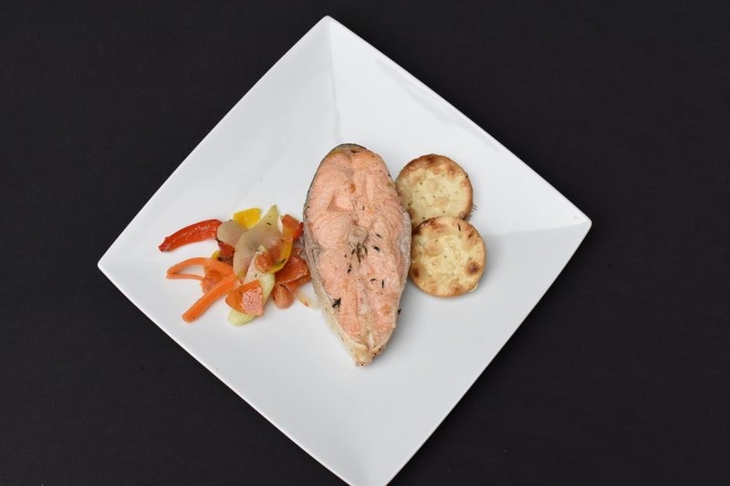 2.	Nancy's Steamed Salmon & Jamaican Crackers