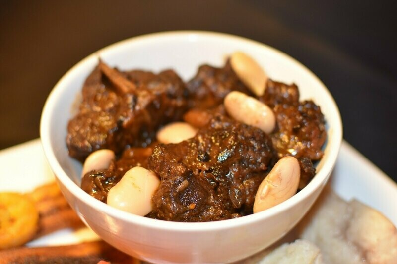 9.	Nancy's Favourite Meat Meals - Oxtail with Butter Beans