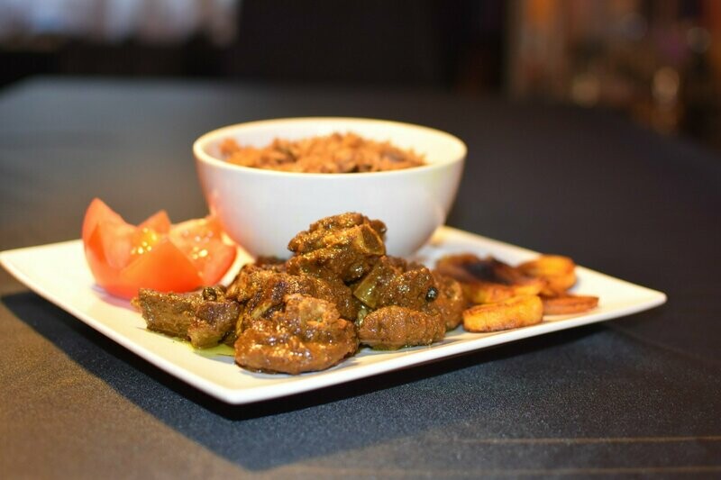 8.	Nancy's Meat Meals - Curry Mutton (Goat)