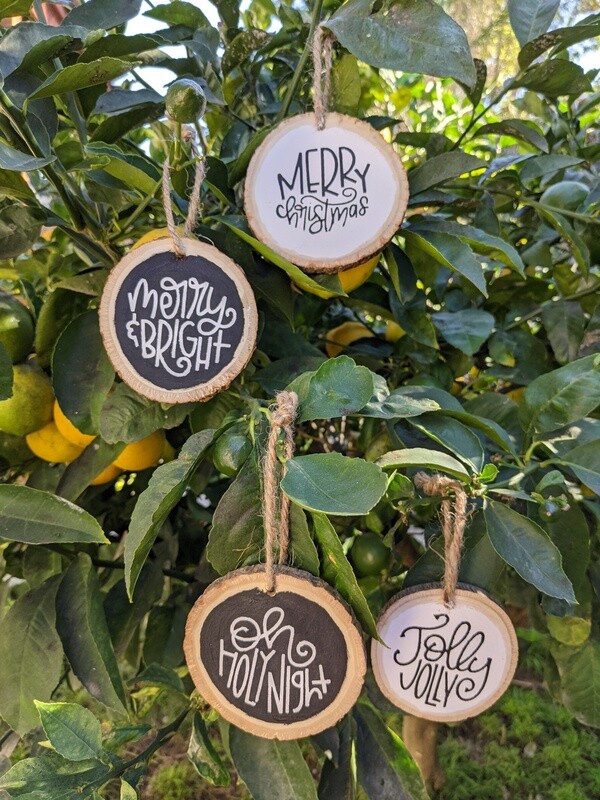Traditional Christmas Wood Slice Ornament Kit