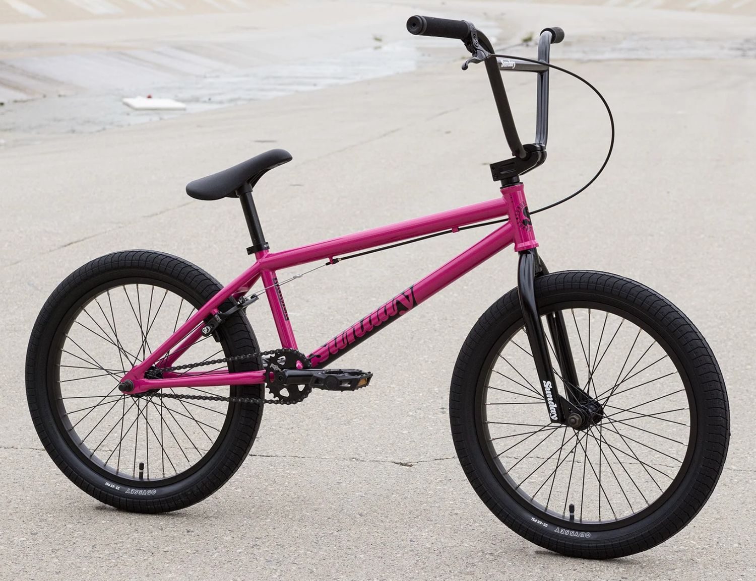 Sunday Primer BMX Gloss Surf Pink - For ages 10-16 Sunday Primer BMX Gloss Surf Pink - For ages 10-16