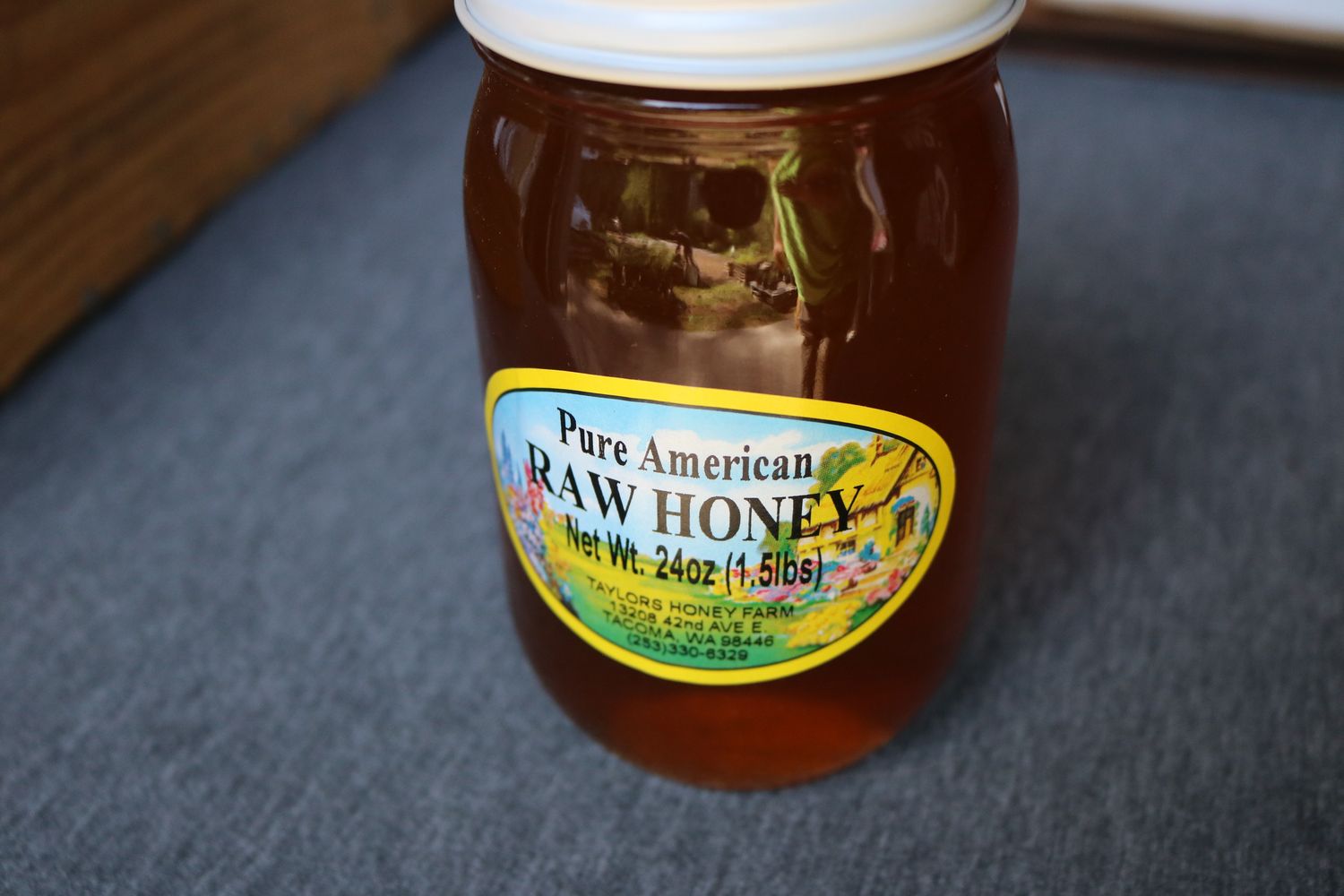 Taylors Farm Local Raw Honey - Quart (48 oz)