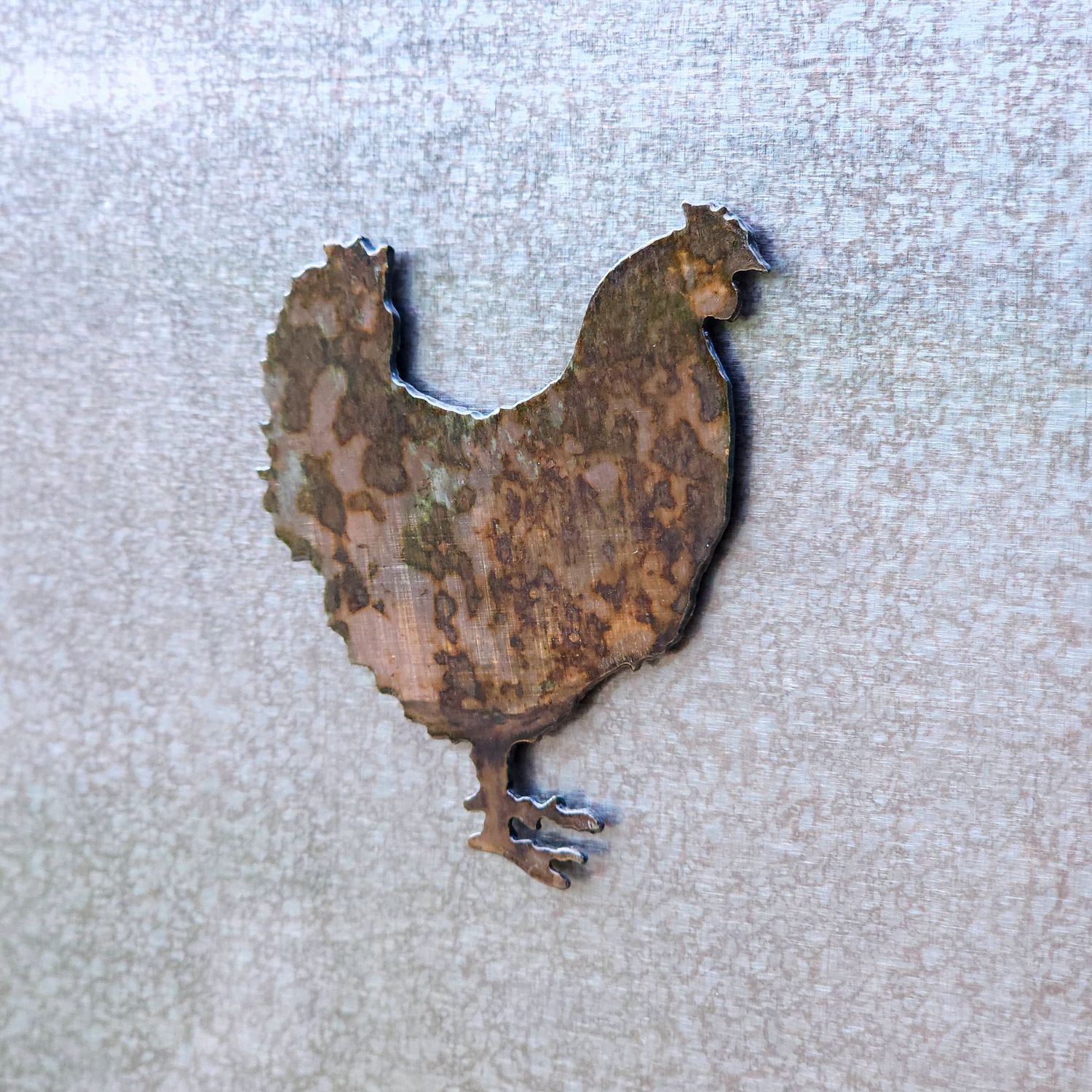 Hen Magnet