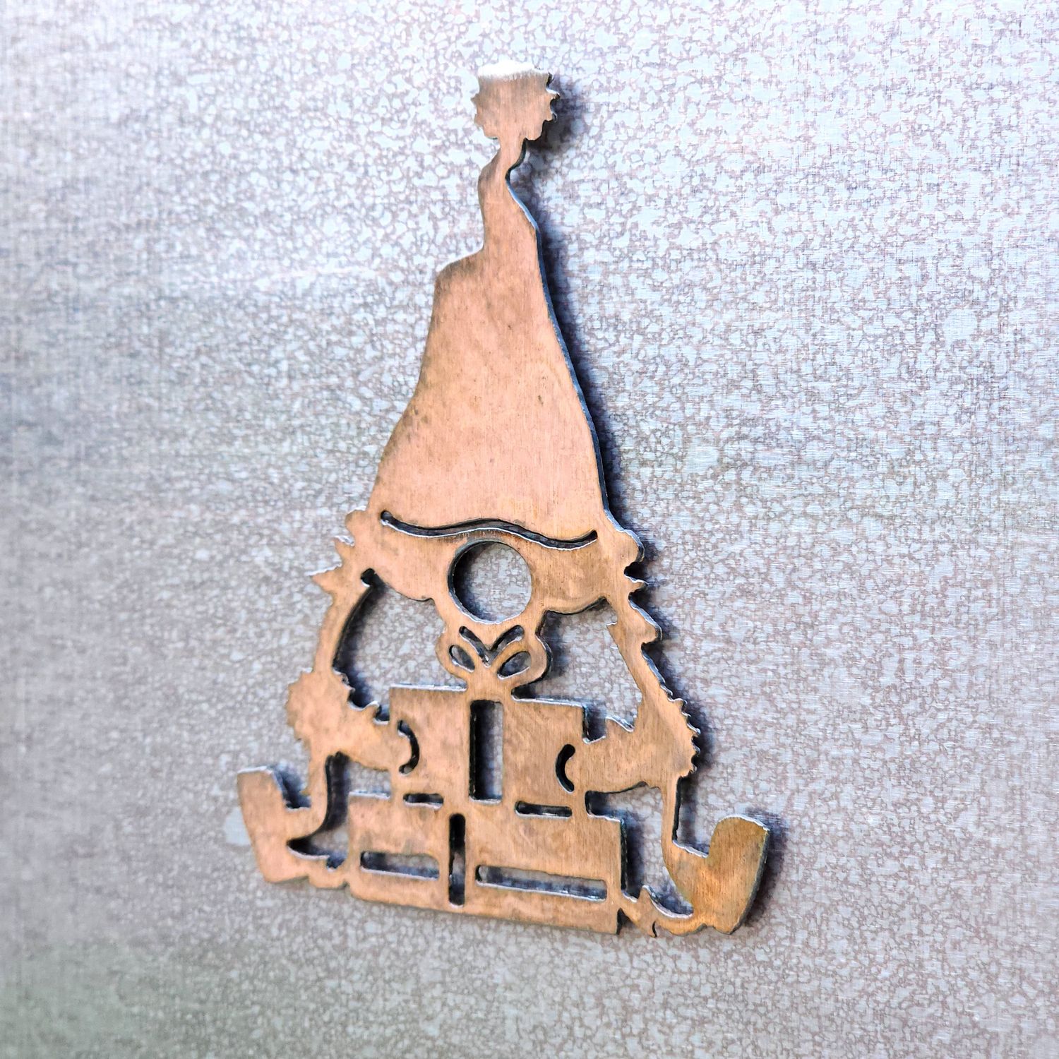 Xmas Gnome w/ Present Magnet