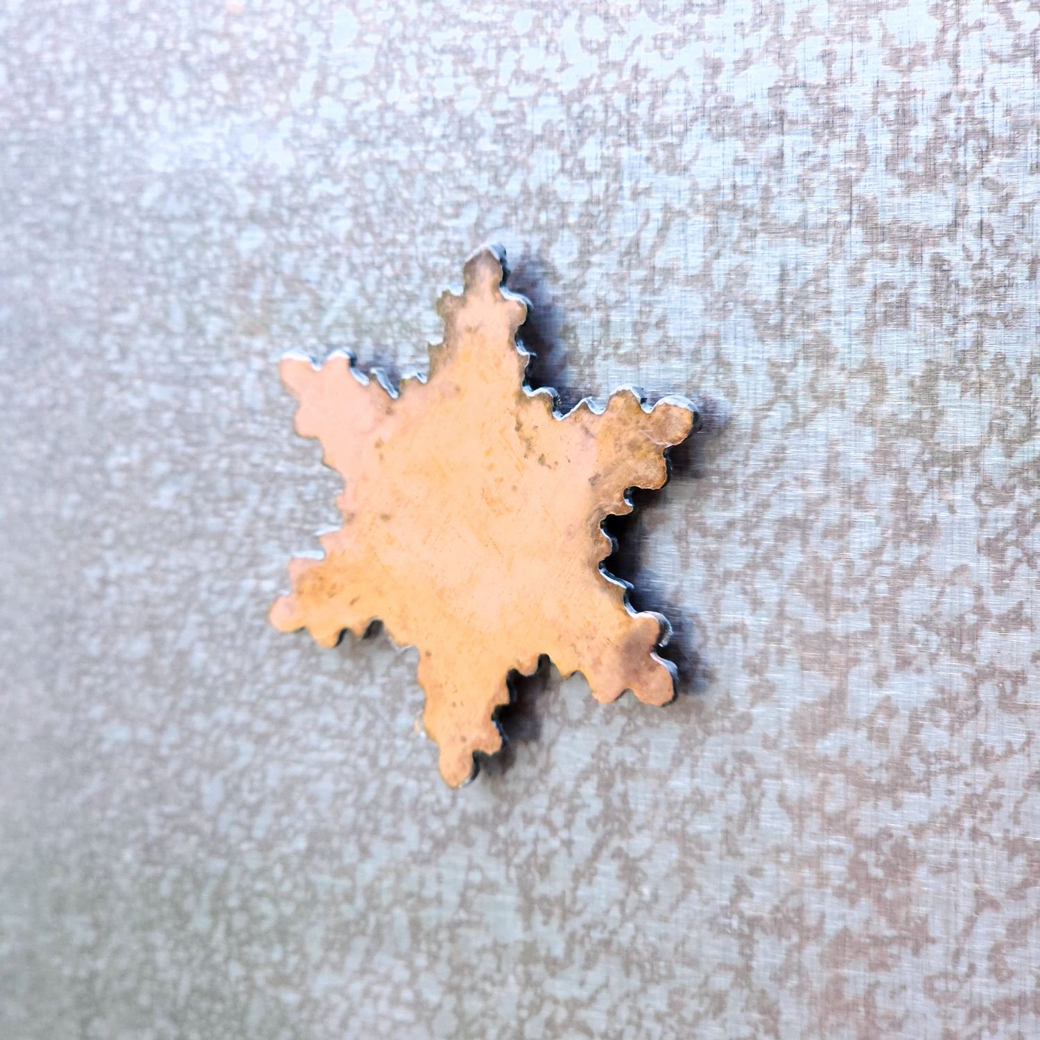 Rigged Tiny Snowflake Magnet