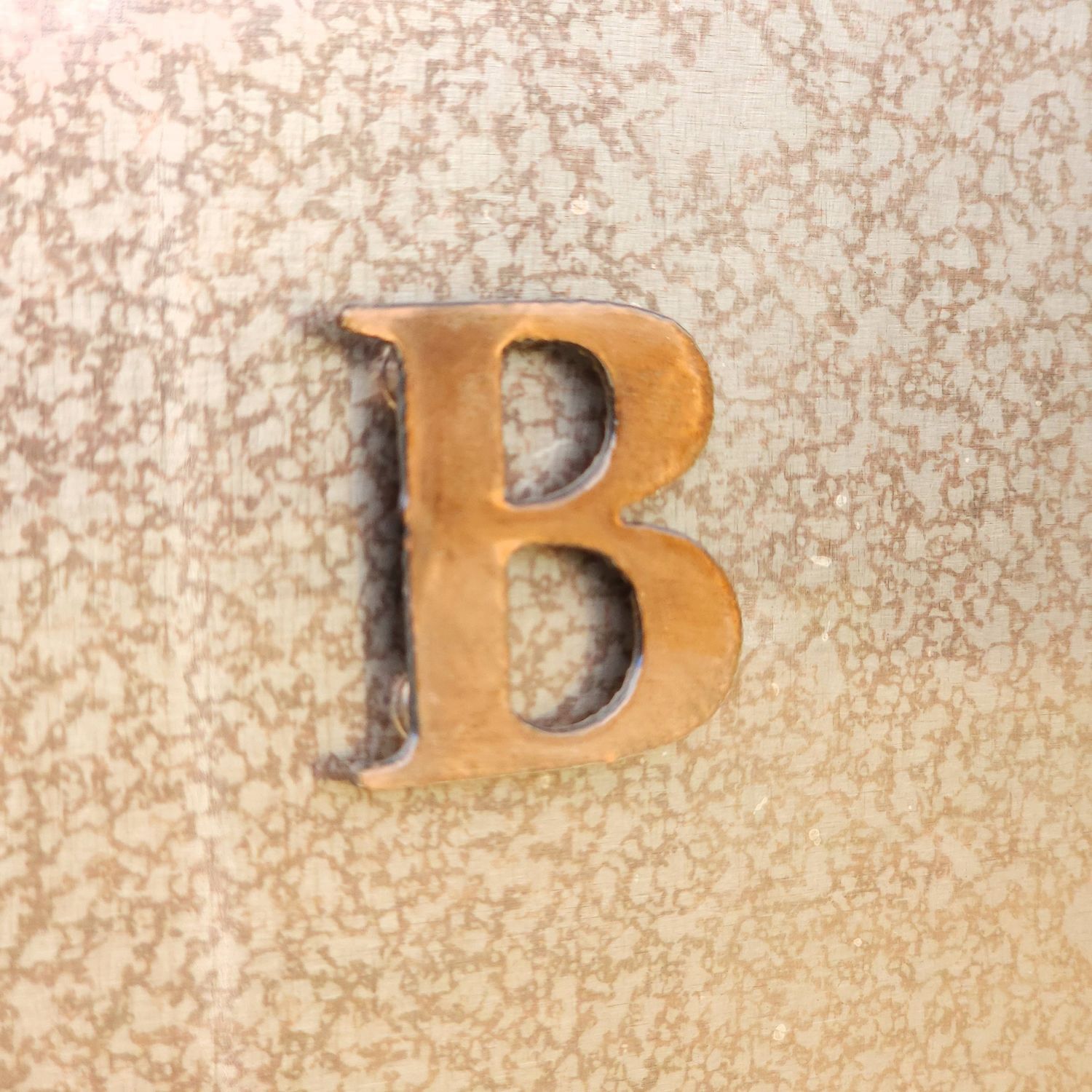 - B - Magnet