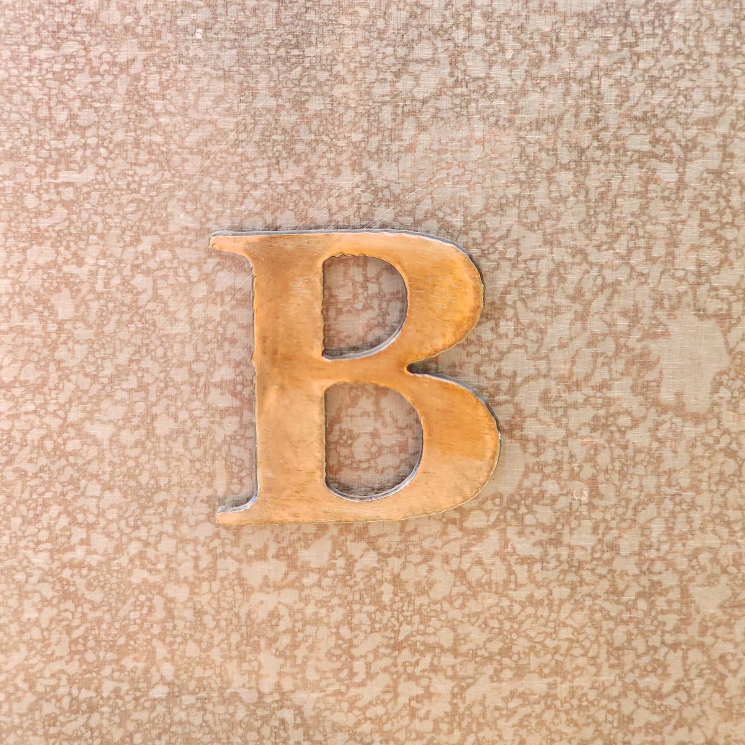 - B - Magnet