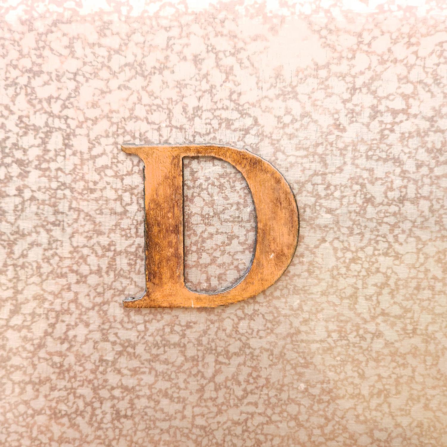 - D - Magnet