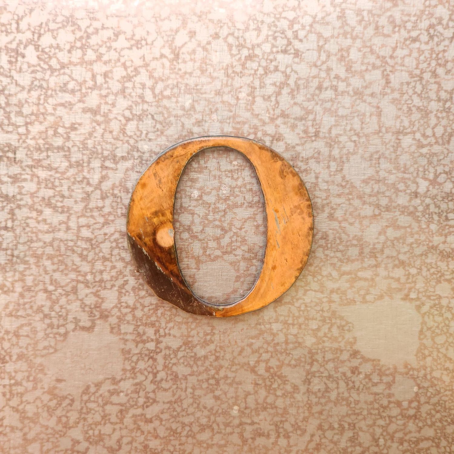 - O - Magnet