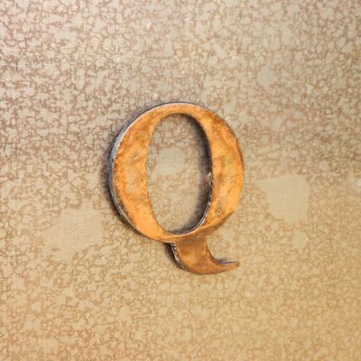 - Q - Magnet
