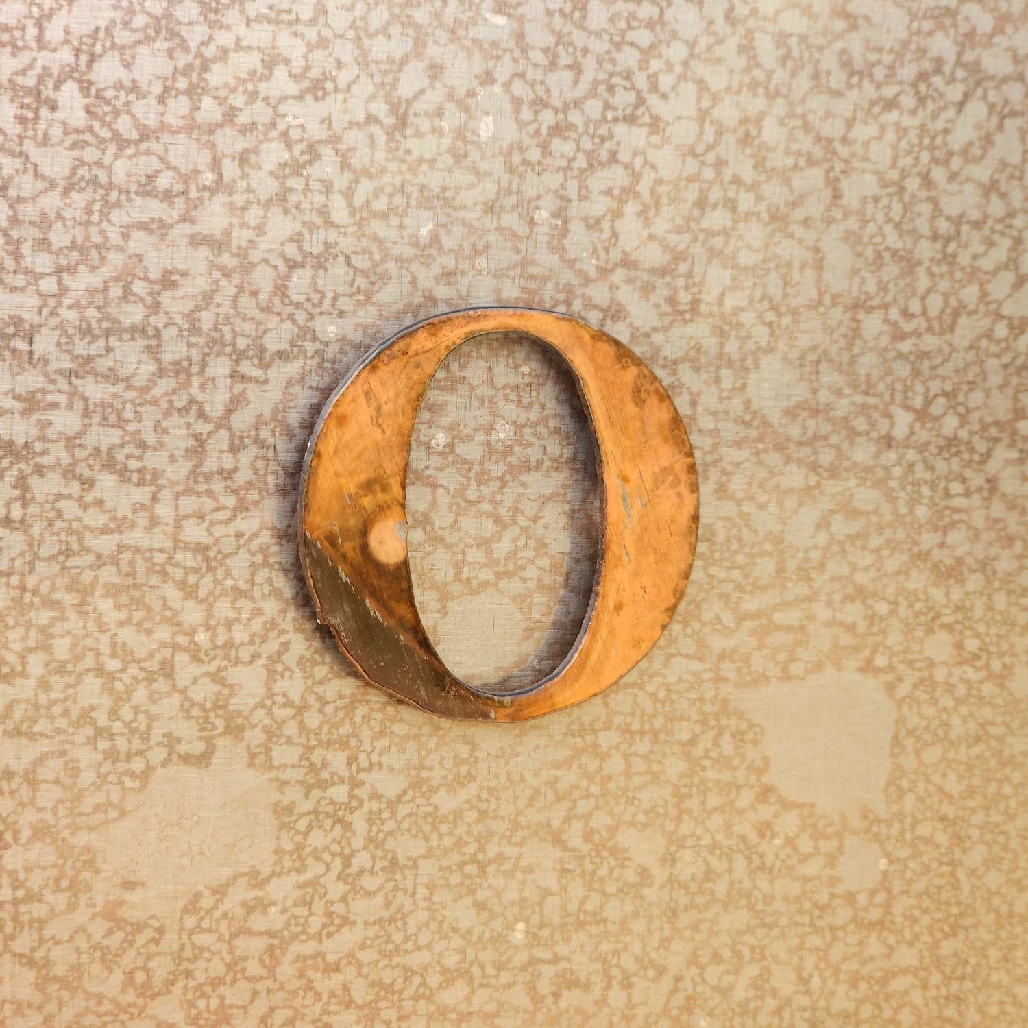 - O - Magnet