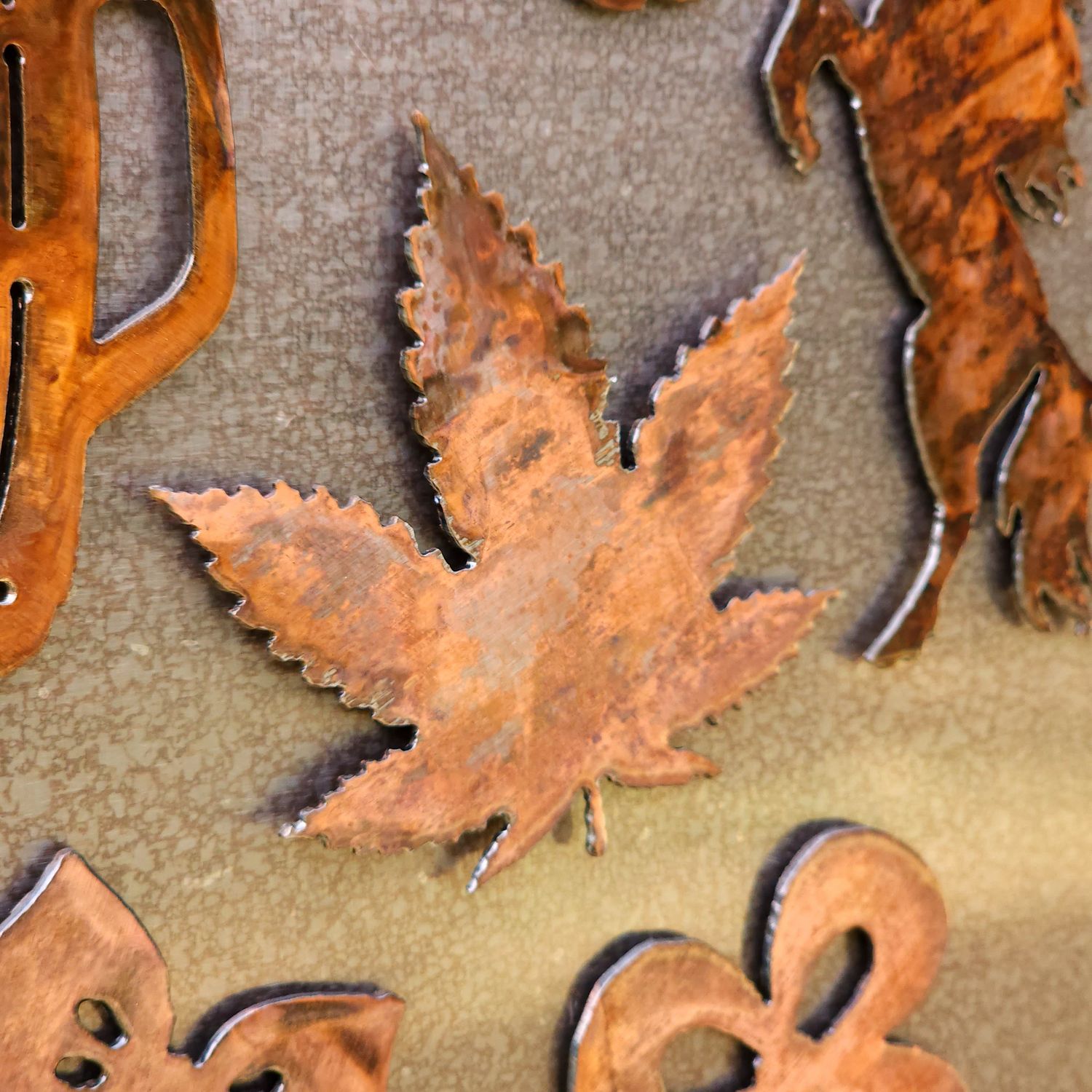 Leaf Magnet