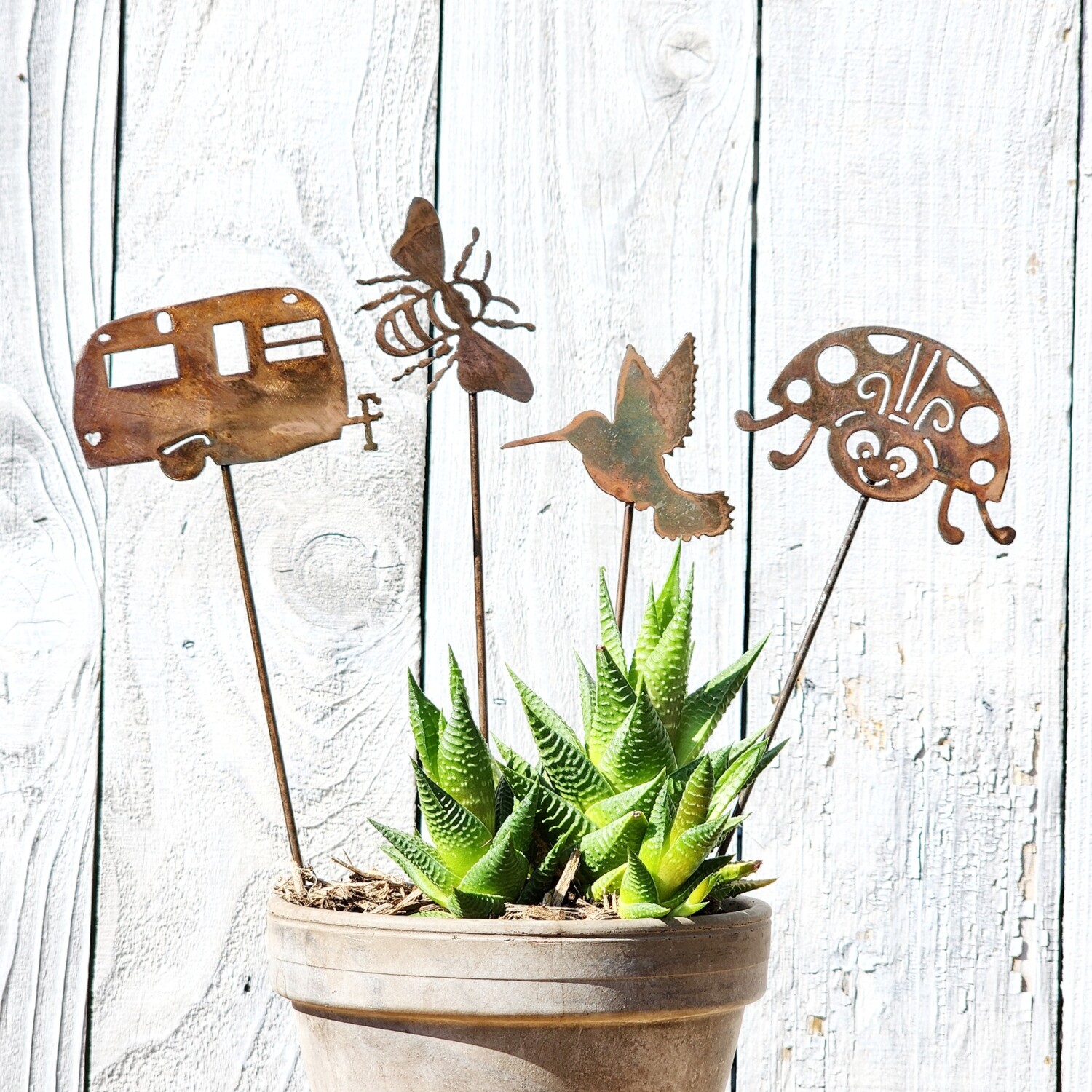 Small Bee Stake Small Bee Stake