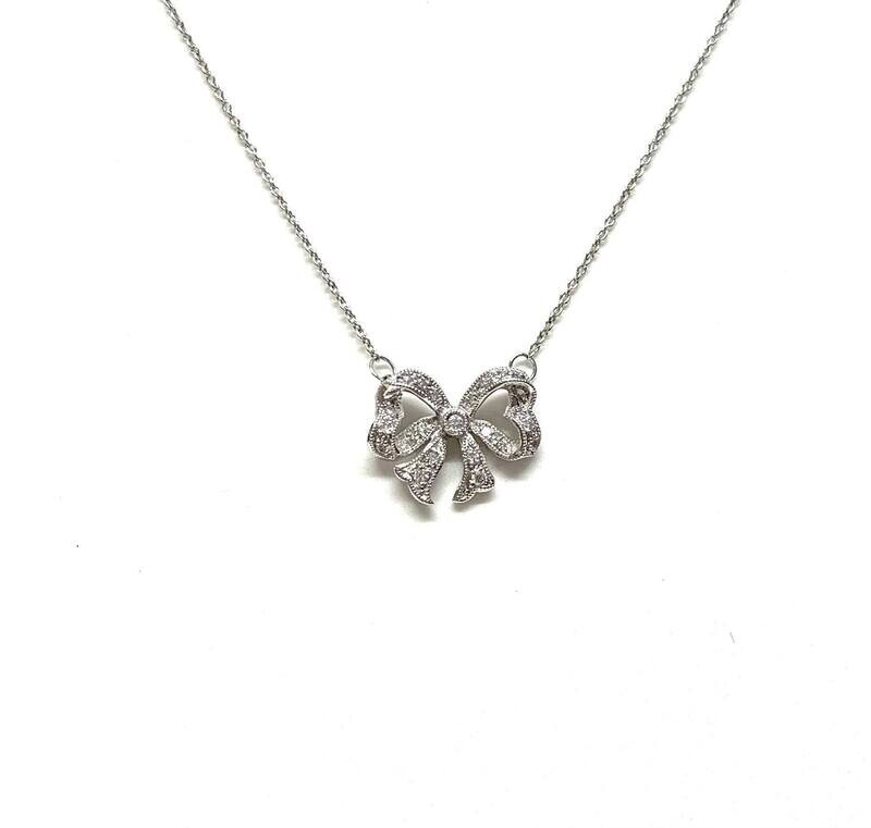 New 9ct White Gold Diamond Necklace