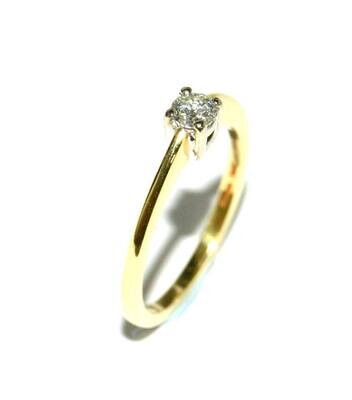 Pre-owned 18ct Yellow Gold Diamond Solitaire