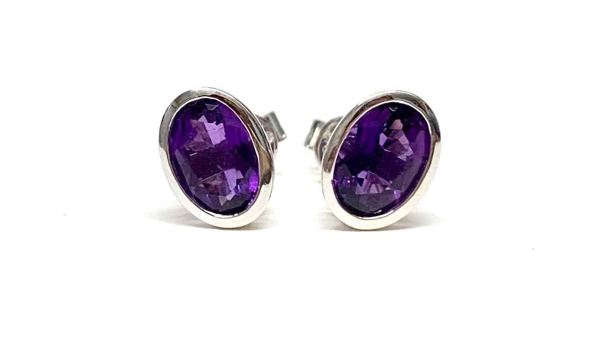 New 9ct White Gold Amethyst Stud Earrings