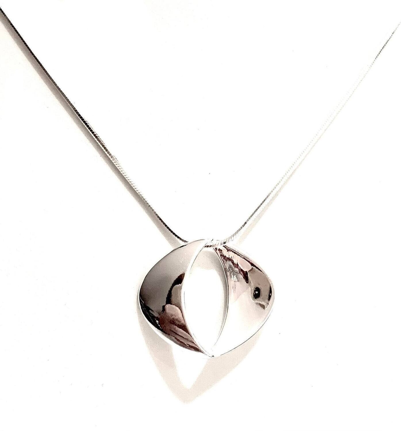 *SOLD* New Silver Necklace