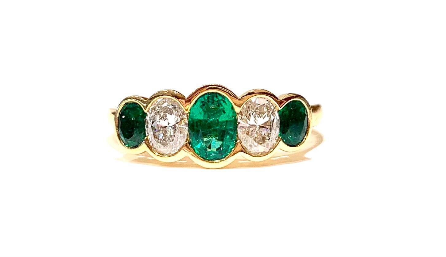 New 18ct Yellow Gold 5 Stone Oval Emerald & Diamond Ring, UK Size N