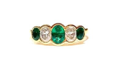 New 18ct Yellow Gold 5 Stone Oval Emerald & Diamond Ring, UK Size N