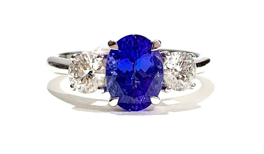 New 18ct White Gold Oval Cut Tanzanite & Diamond Ring, UK Size N