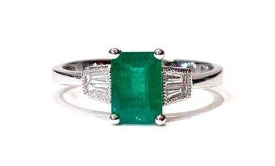 New 18ct White Gold Emerald & Diamond Ring, UK Size N 1/2