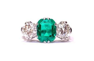 *AVAILABLE IN STORE* Platinum Emerald & Diamond Ring, UK Size L