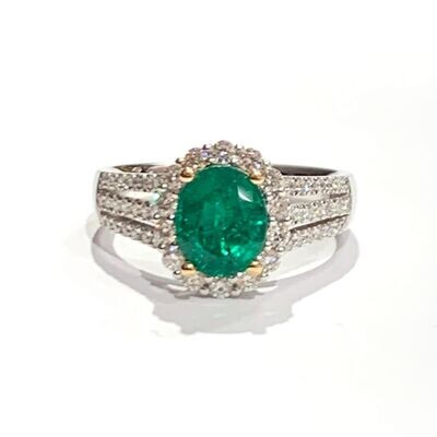 *AVAILABLE IN STORE* New 18ct White Gold Emerald & Diamond Cluster Ring with Diamond Shoulders, UK Size M ½