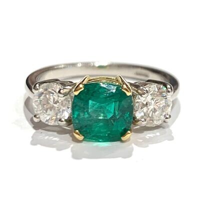 *AVAILABLE IN STORE* New Platinum Emerald & Diamond Three Stone Ring, UK Size O ½