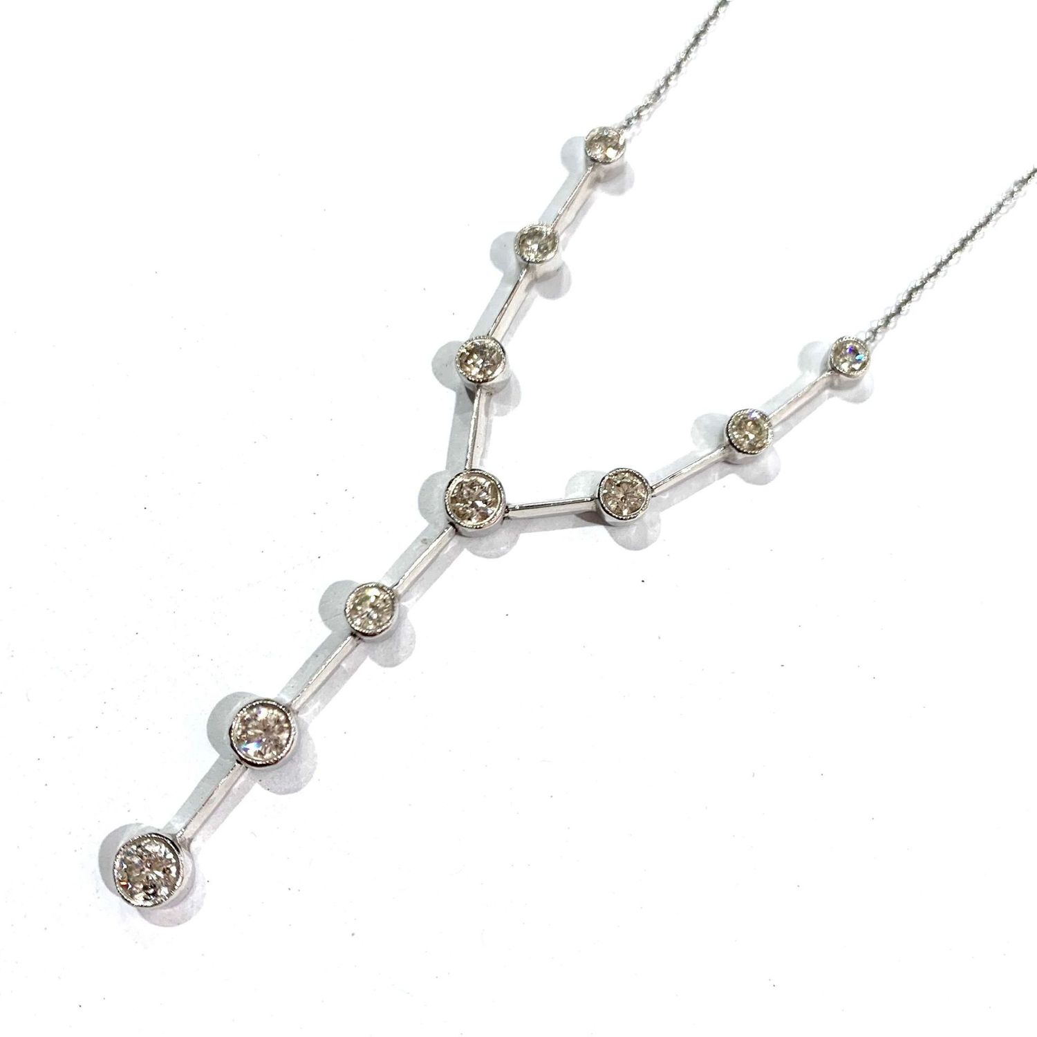 New 18ct White Gold Diamond Necklace