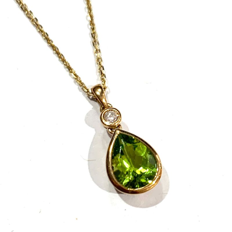 New 9ct Yellow Gold Peridot and Diamond Pendant