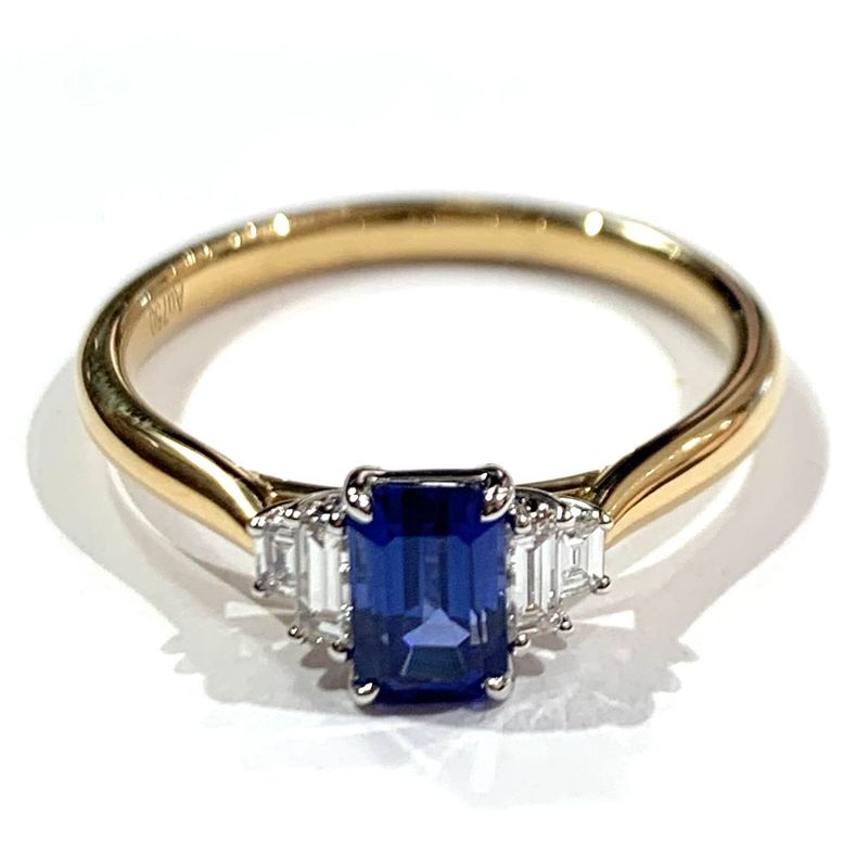18ct Yellow Gold Sapphire and Diamond Ring