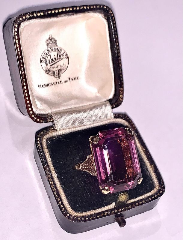 Pre-owned 9ct yellow gold Amethyst ladies' ring