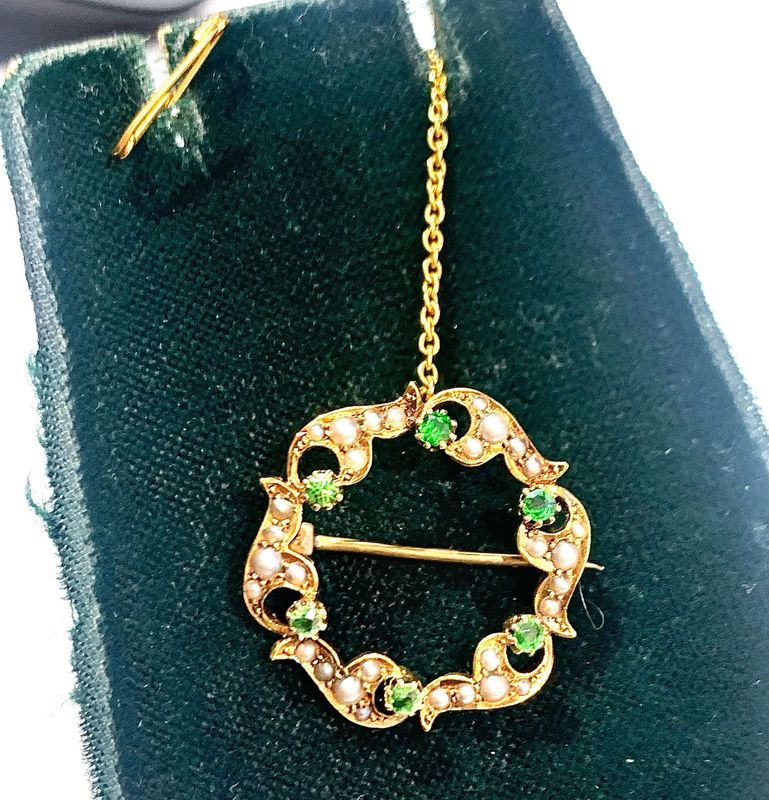 Antique 15ct seed pearl and green stone brooch
