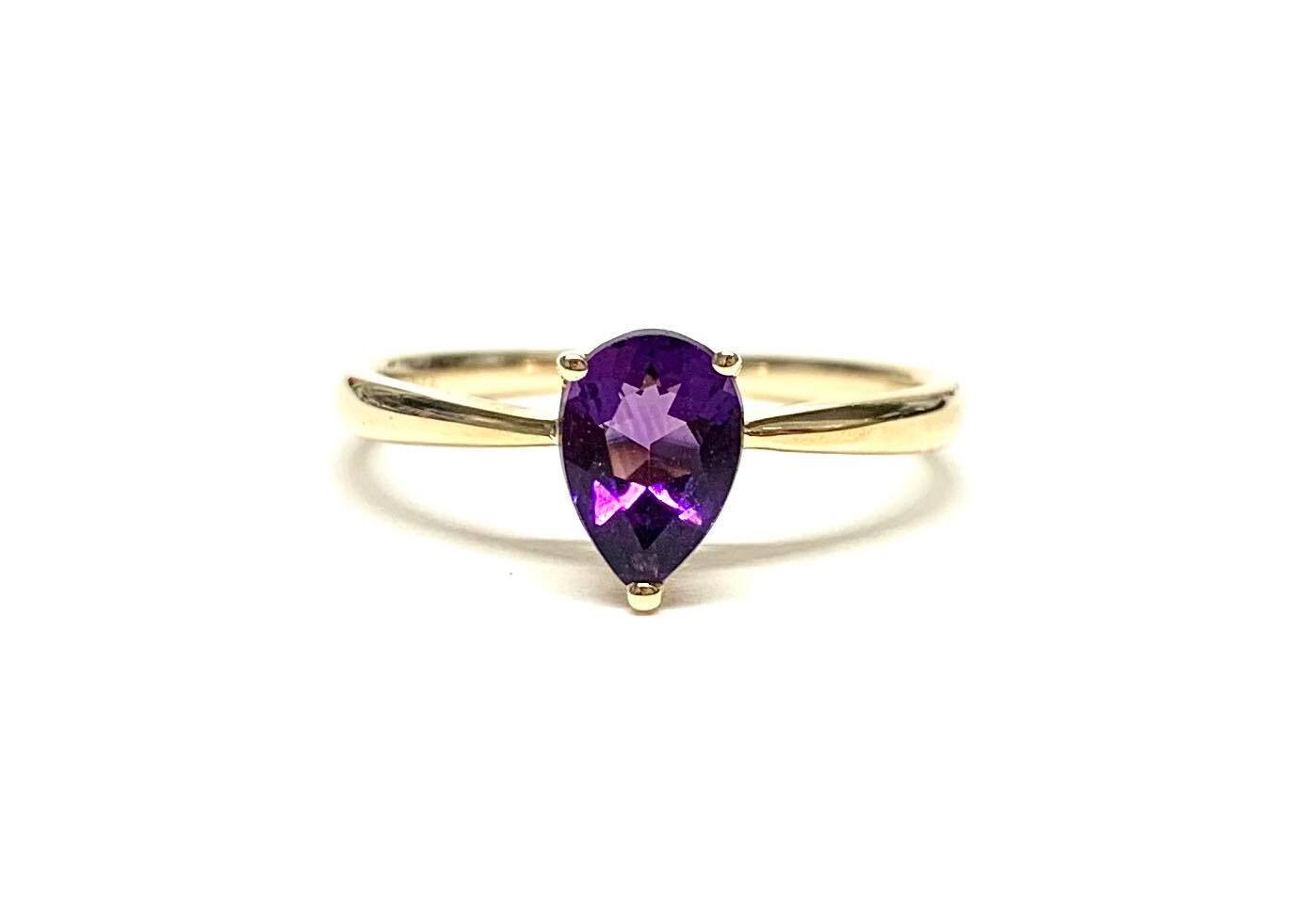 9ct Yellow Gold Amethyst Ring, UK size L 9ct Yellow Gold Amethyst Ring, UK size L