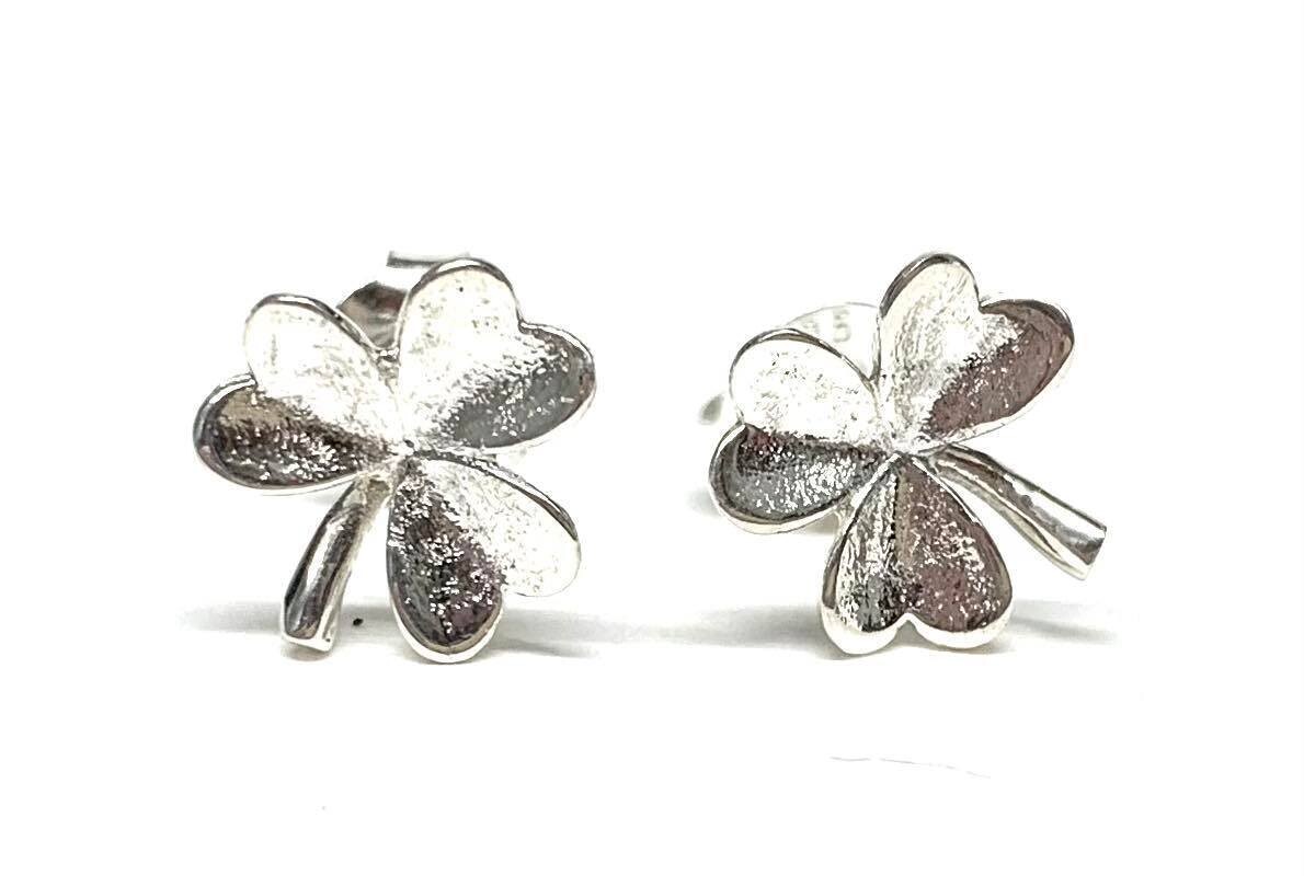 New Silver Clover Leaf Stud Earrings